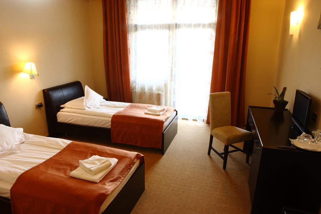 Hotel Transilvania Zalău Εξωτερικό φωτογραφία